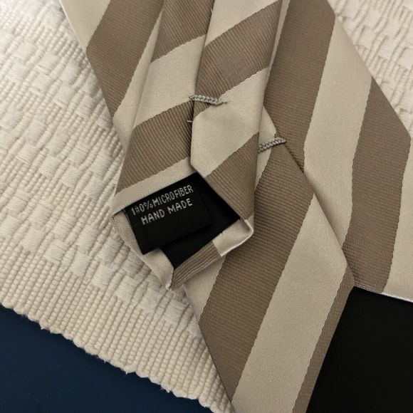 Puccini Men's Beige Striped 100% Microfiber Neck Tie - Picture 3 of 5